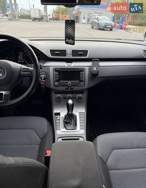 Универсал Volkswagen Passat 2014 в Днепре