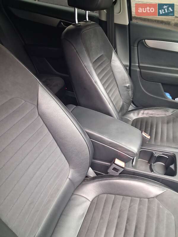 Универсал Volkswagen Passat 2012 в Черновцах