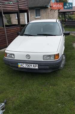 Седан Volkswagen Passat 1990 в Рожище