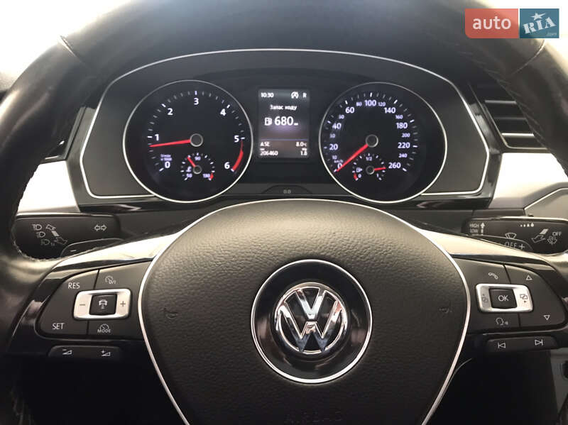 Седан Volkswagen Passat 2017 в Львові