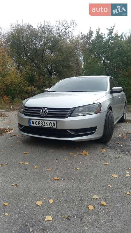 Седан Volkswagen Passat 2012 в Харькове