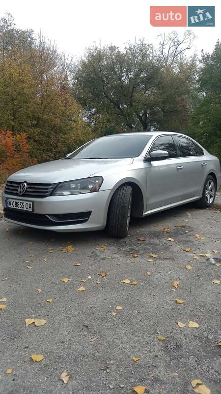 Седан Volkswagen Passat 2012 в Харькове
