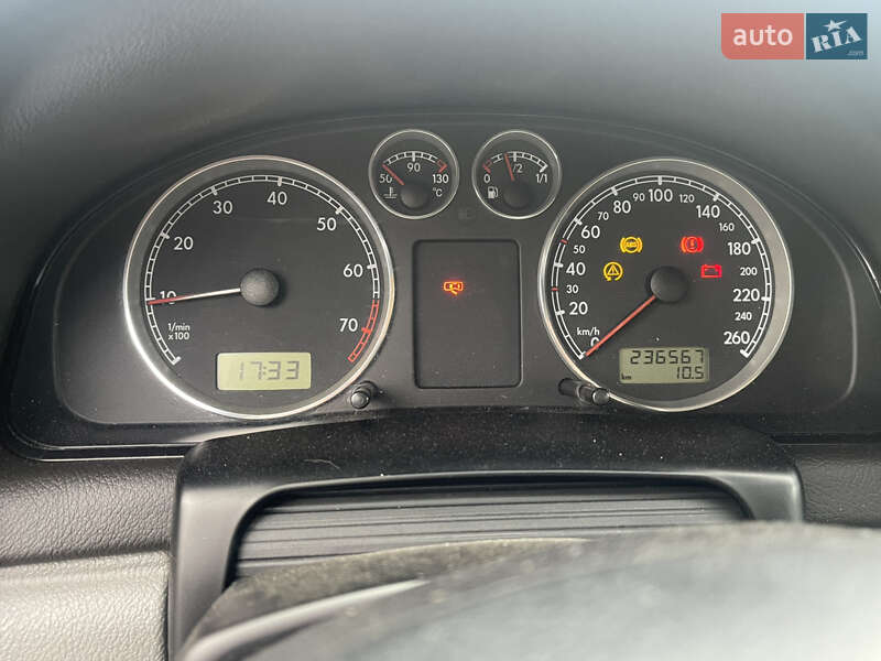 Седан Volkswagen Passat 2002 в Киеве фото 3 Седан Volkswagen Passat 2002 в Киеве