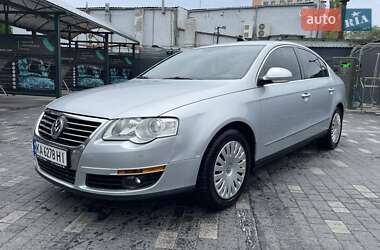 Седан Volkswagen Passat 2008 в Николаеве
