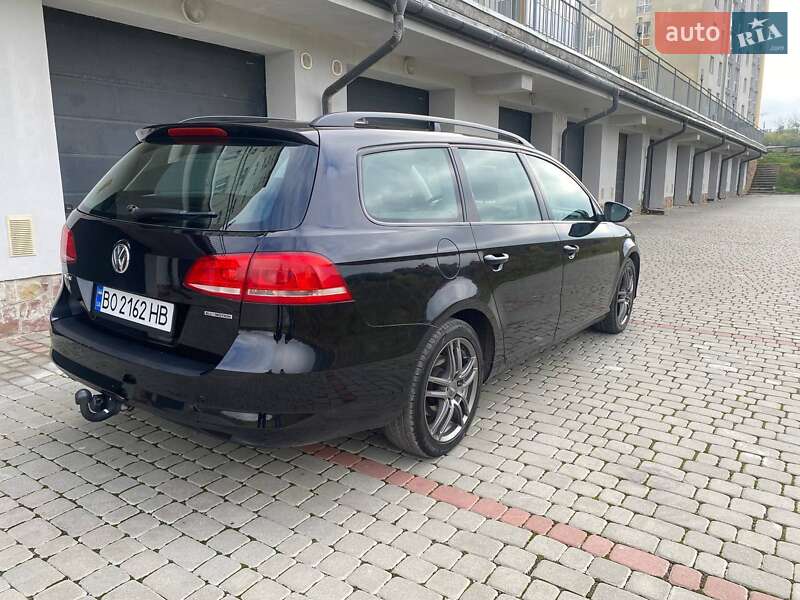Універсал Volkswagen Passat 2013 в Тернополі