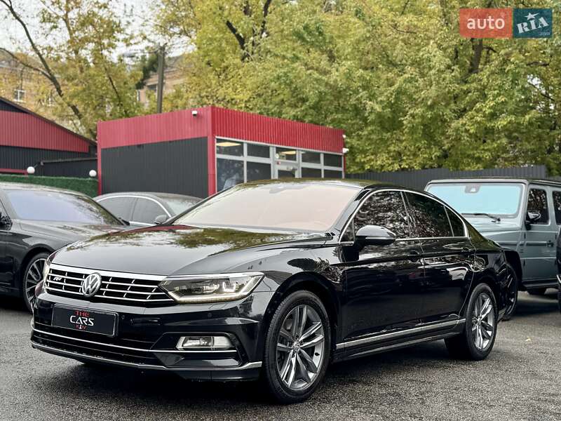 Седан Volkswagen Passat 2016 в Києві