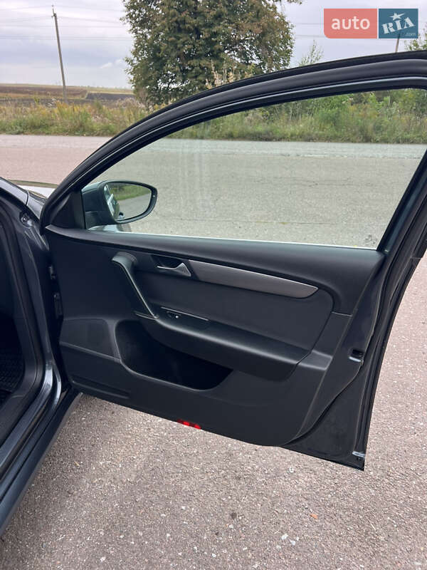 Универсал Volkswagen Passat 2011 в Дубно фото 39 Универсал Volkswagen Passat 2011 в Дубно