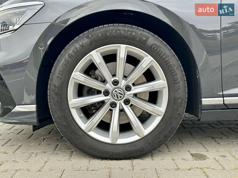 Универсал Volkswagen Passat 2020 в Киеве