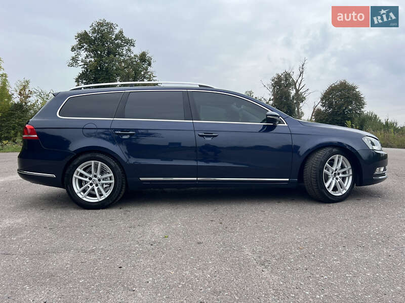 Универсал Volkswagen Passat 2011 в Дубно