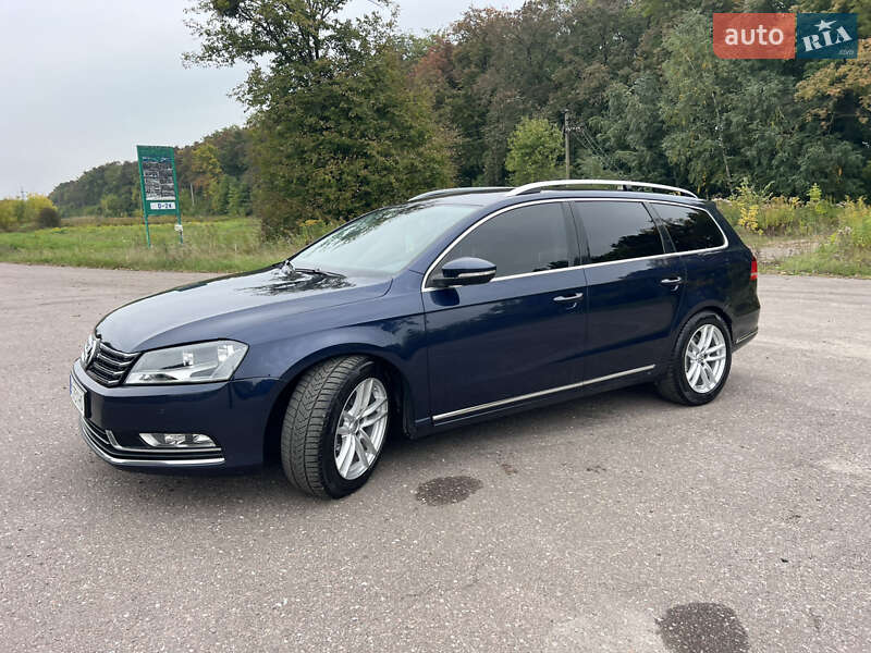 Универсал Volkswagen Passat 2011 в Дубно