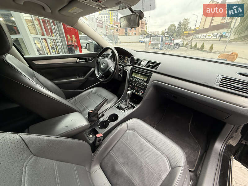Седан Volkswagen Passat 2013 в Тернополі