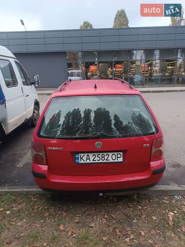 Универсал Volkswagen Passat 2001 в Киеве