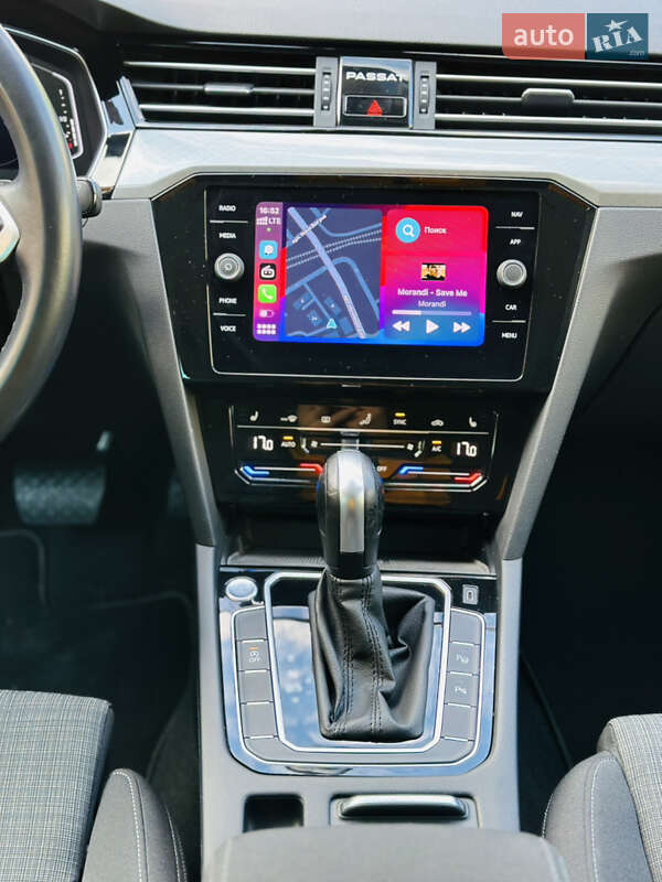 Универсал Volkswagen Passat 2021 в Коростене