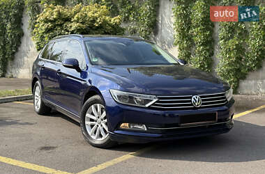Универсал Volkswagen Passat 2019 в Ровно