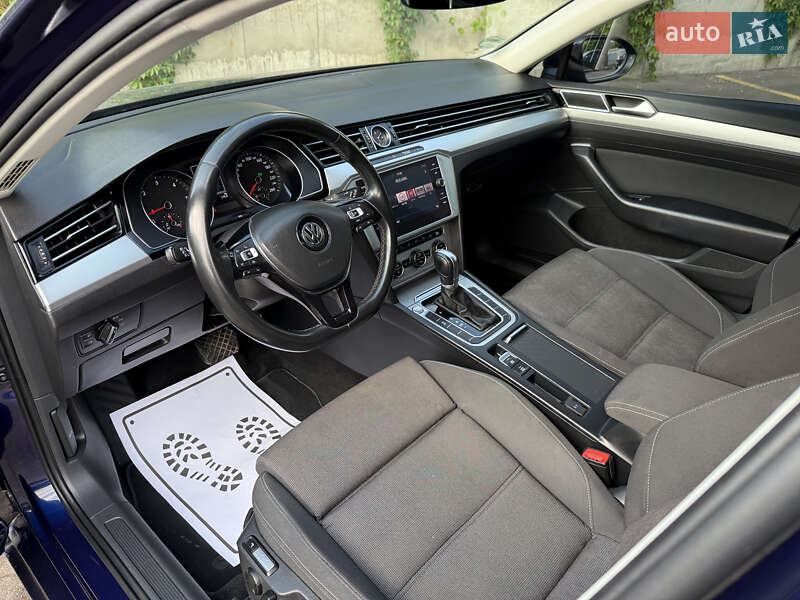 Універсал Volkswagen Passat 2019 в Рівному фото 26 Універсал Volkswagen Passat 2019 в Рівному