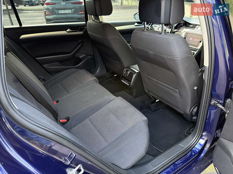 Універсал Volkswagen Passat 2019 в Рівному фото 36 Універсал Volkswagen Passat 2019 в Рівному