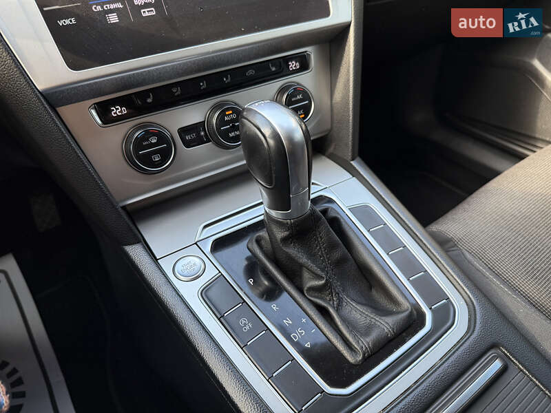 Універсал Volkswagen Passat 2019 в Рівному фото 47 Універсал Volkswagen Passat 2019 в Рівному