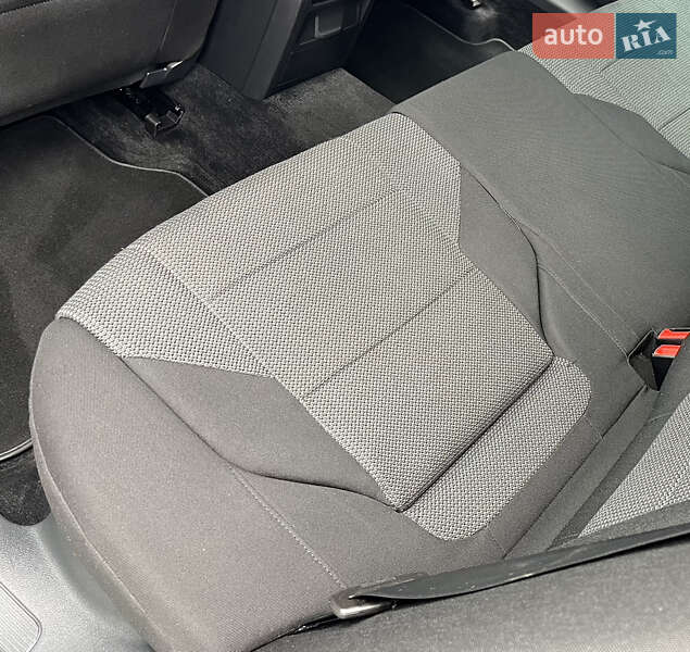 Седан Volkswagen Passat 2011 в Радивилове