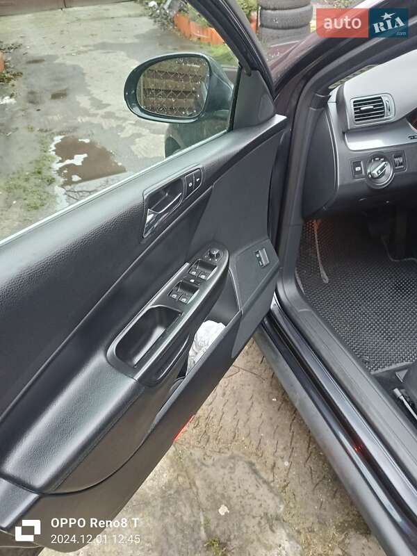 Универсал Volkswagen Passat 2006 в Ратным