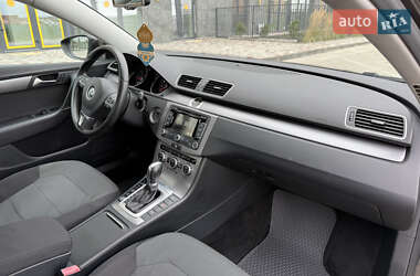 Седан Volkswagen Passat 2014 в 
