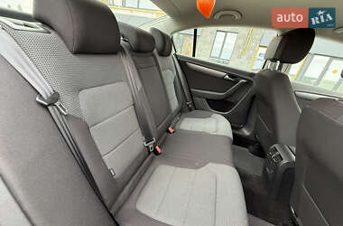 Седан Volkswagen Passat 2014 в 