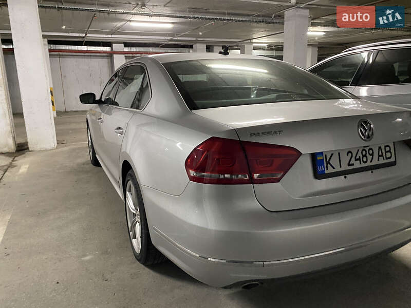 Седан Volkswagen Passat 2014 в Киеве