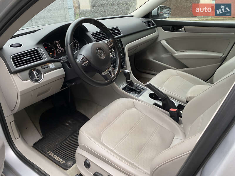 Седан Volkswagen Passat 2014 в Киеве