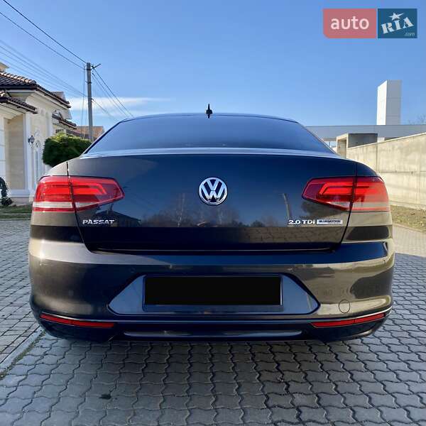 Седан Volkswagen Passat 2015 в Черноморске