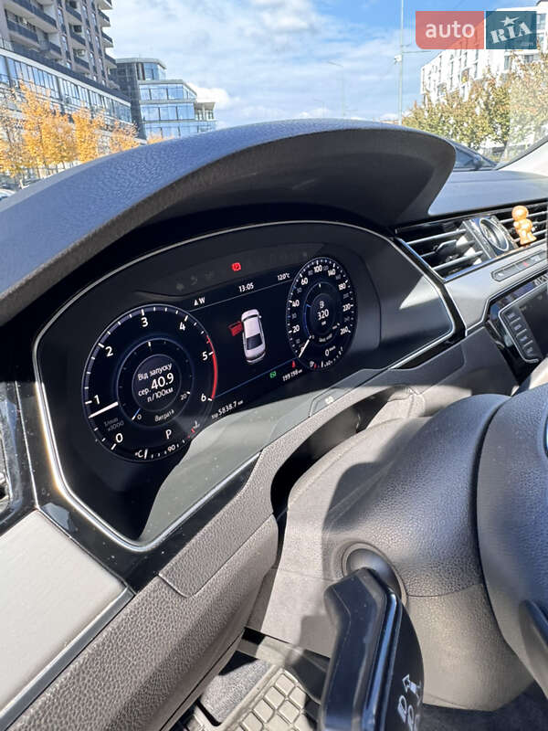 Седан Volkswagen Passat 2017 в Ужгороді