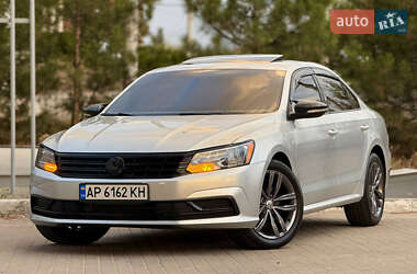 Седан Volkswagen Passat 2018 в Днепре