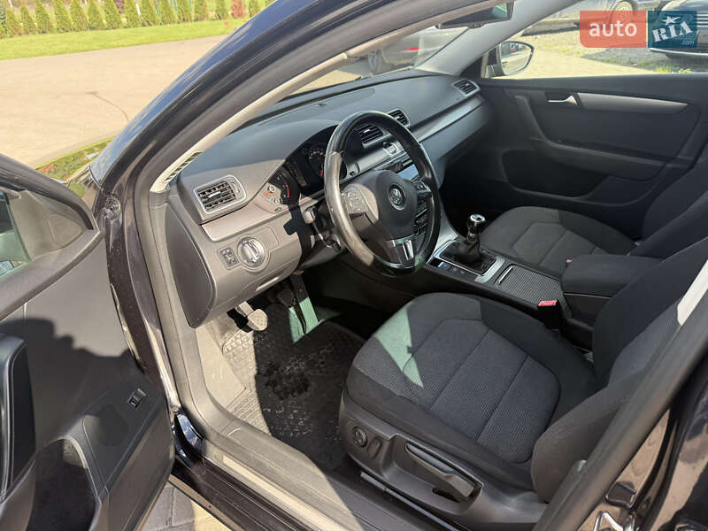 Универсал Volkswagen Passat 2011 в Львове