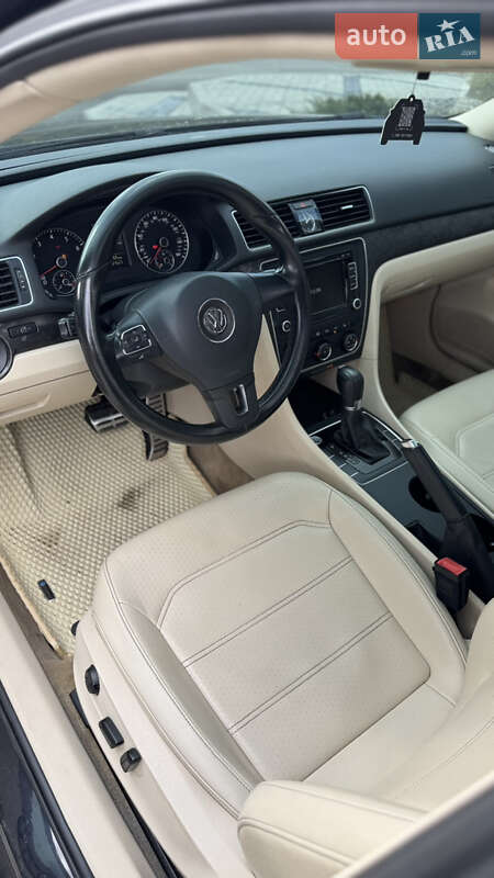 Седан Volkswagen Passat 2015 в Дніпрі