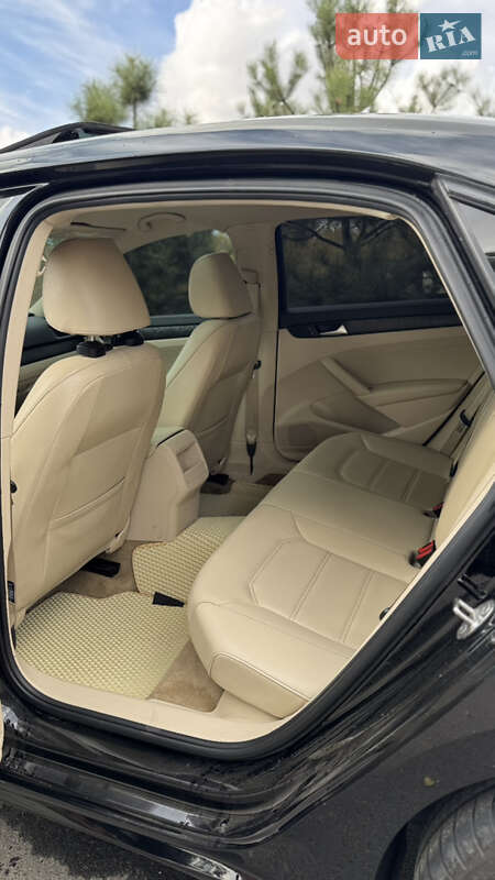 Седан Volkswagen Passat 2015 в Дніпрі