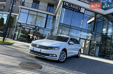 Універсал Volkswagen Passat 2016 в Ужгороді