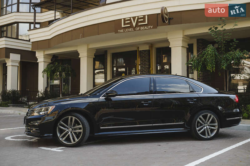 Седан Volkswagen Passat 2016 в Киеве фото 5 Седан Volkswagen Passat 2016 в Киеве