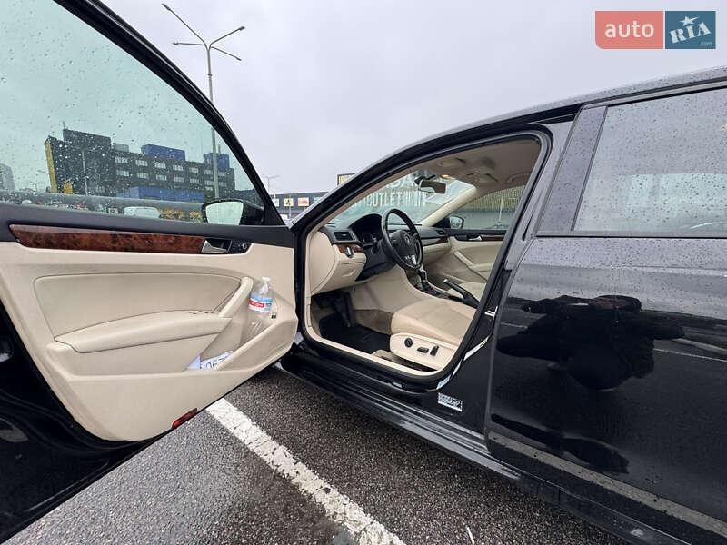 Седан Volkswagen Passat 2014 в Києві