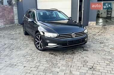Універсал Volkswagen Passat 2020 в Луцьку