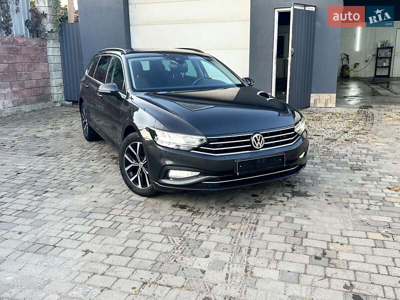 Универсал Volkswagen Passat 2020 в Луцке фото 19 Универсал Volkswagen Passat 2020 в Луцке