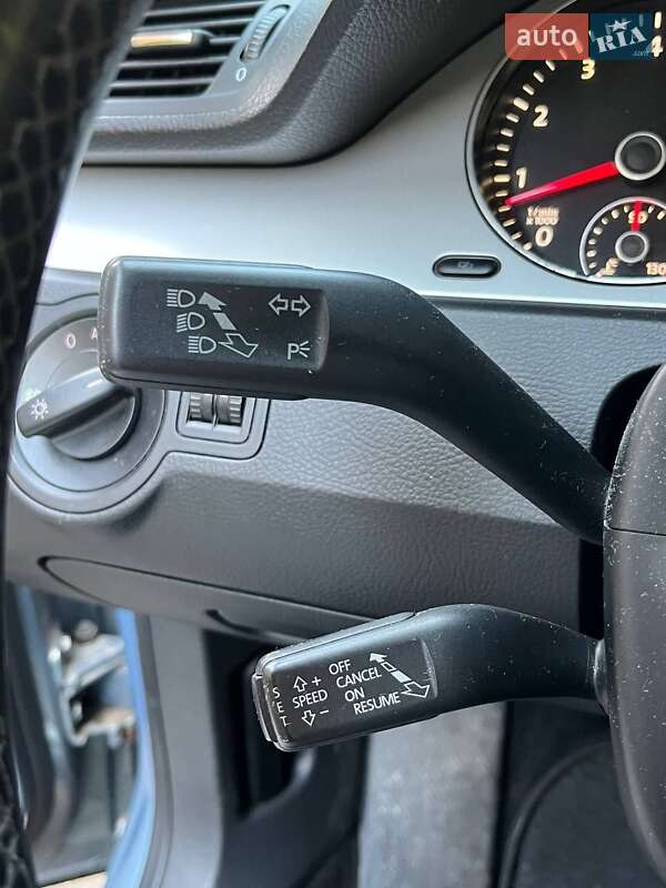 Универсал Volkswagen Passat 2009 в Калуше