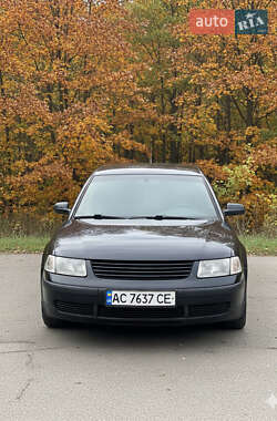 Седан Volkswagen Passat 1998 в Бучачі