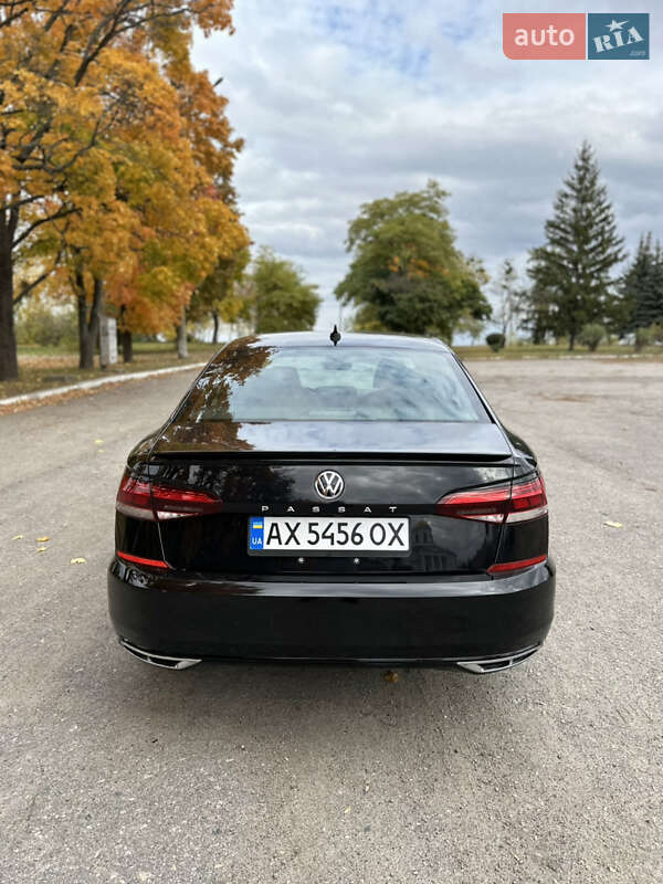 Седан Volkswagen Passat 2021 в Чугуєві