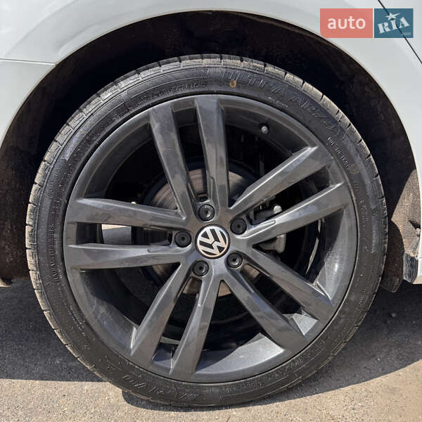 Седан Volkswagen Passat 2018 в Изюме