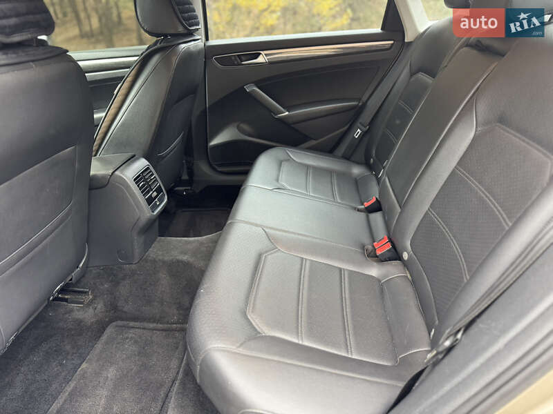 Седан Volkswagen Passat 2016 в Кременчуге фото 9 Седан Volkswagen Passat 2016 в Кременчуге
