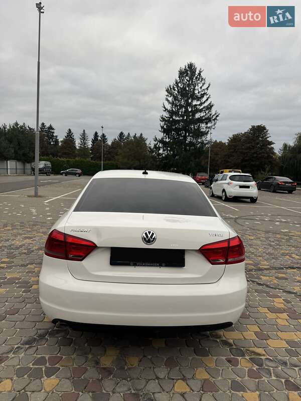 Седан Volkswagen Passat 2012 в Луцке