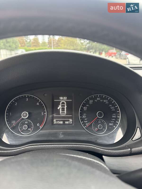 Седан Volkswagen Passat 2012 в Луцке