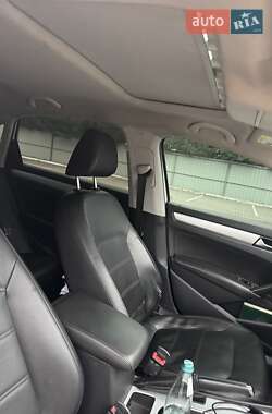 Седан Volkswagen Passat 2012 в 