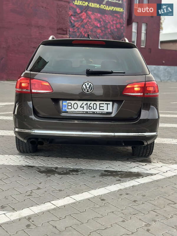 Универсал Volkswagen Passat 2011 в Тернополе