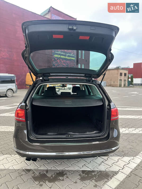 Универсал Volkswagen Passat 2011 в Тернополе