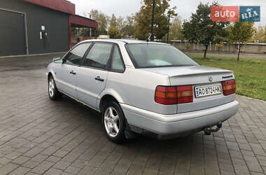 Седан Volkswagen Passat 1995 в 