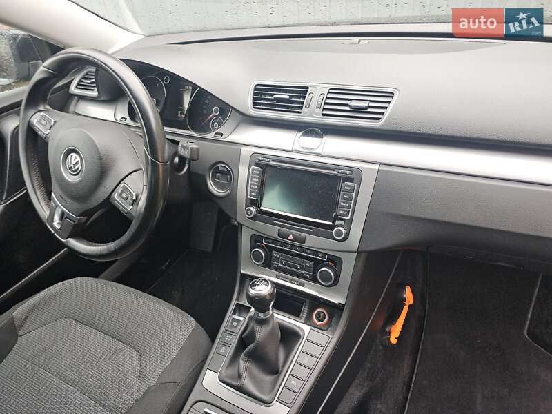 Седан Volkswagen Passat 2012 в Стрые фото 39 Седан Volkswagen Passat 2012 в Стрые